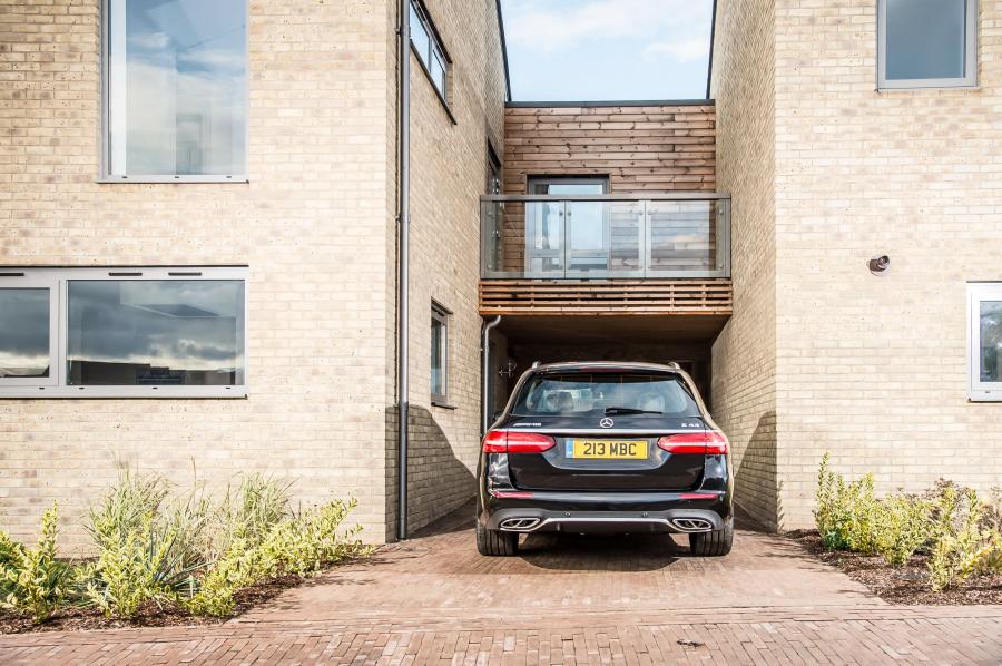  Mercedes-AMG E43 4Matic Estate 2016 года  (UK) (фото 11 из 30)